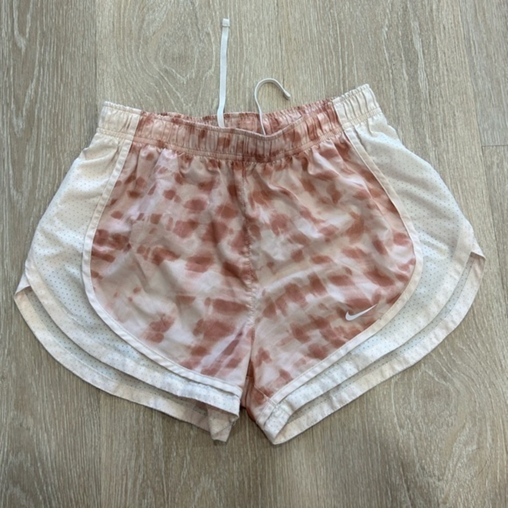 RARE Nike Women's Surf to Sport Tempo Running Short